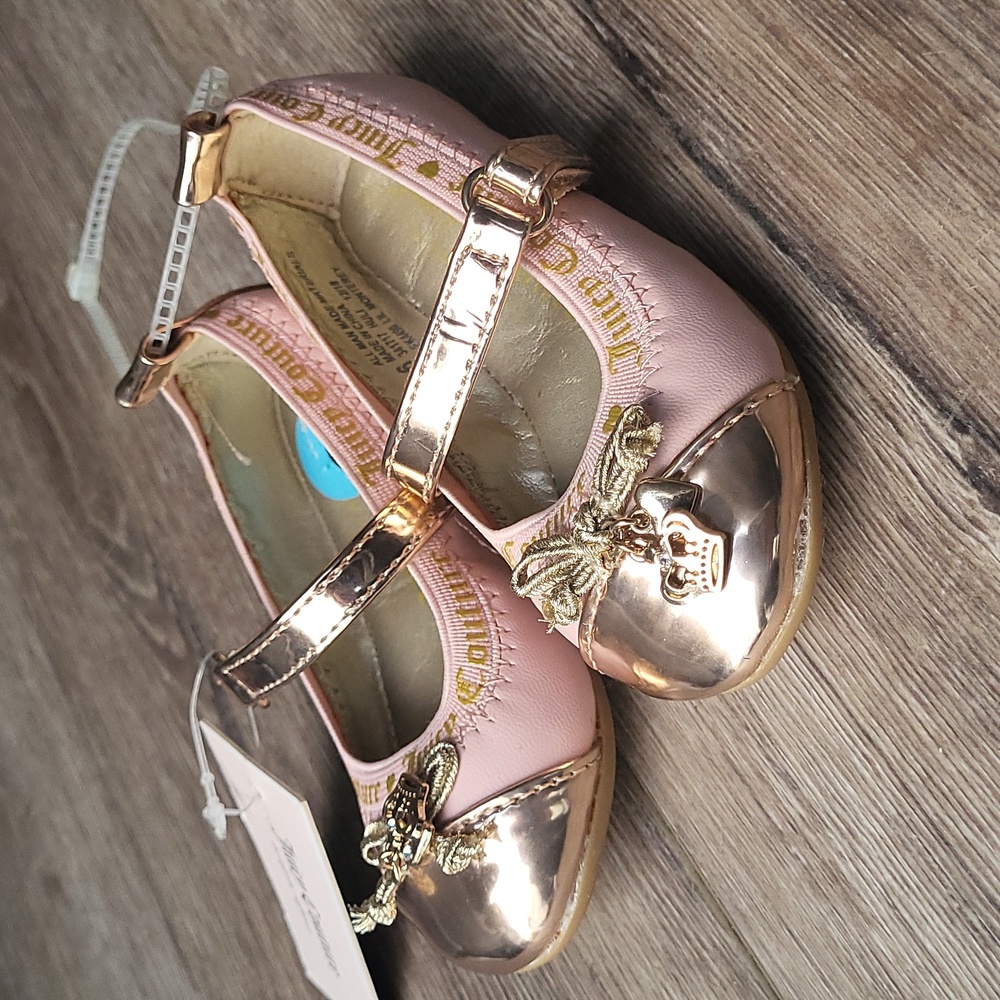 NWT Juicy Couture flats